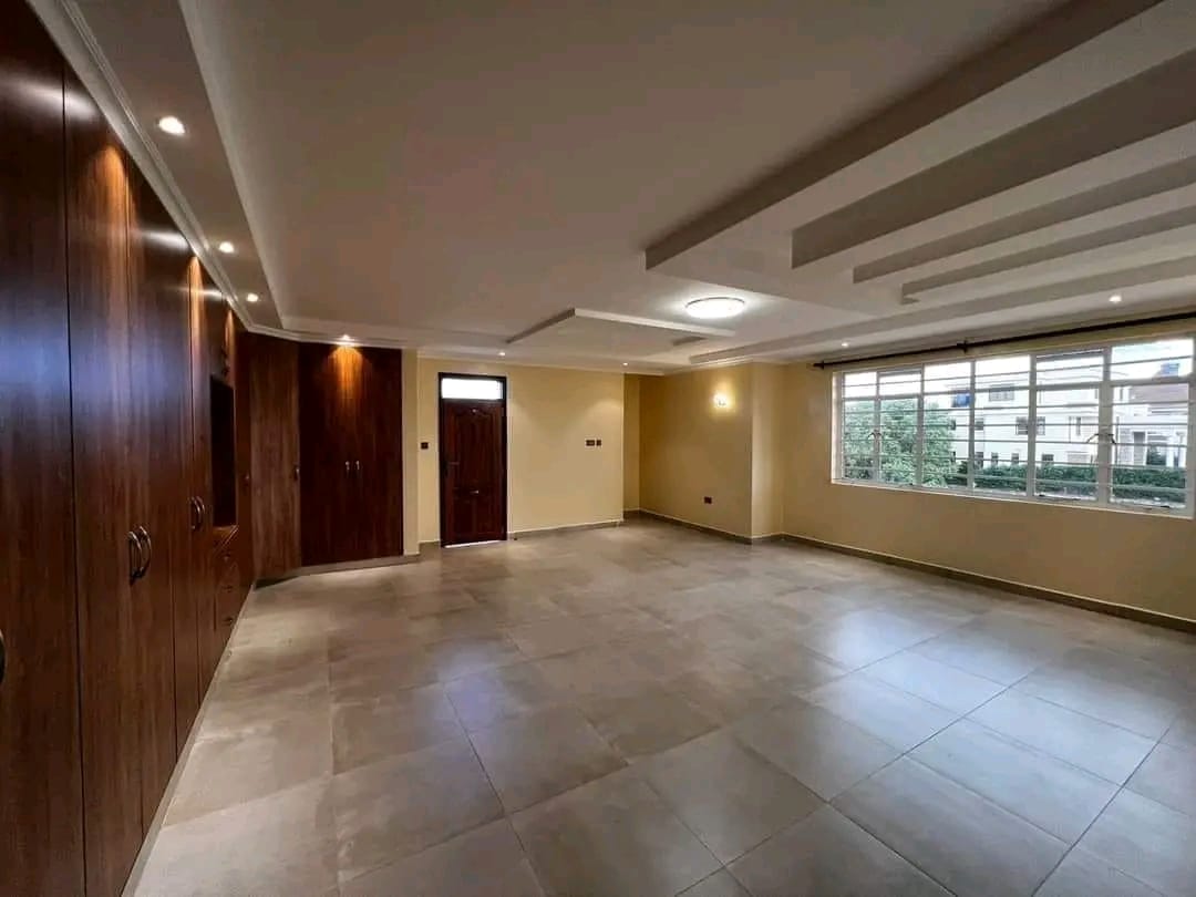 4-bedroom Townhouse+ DSQ image 5