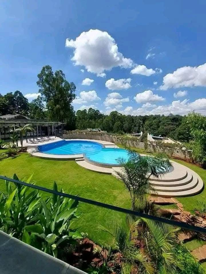 4 Bedroom Water Villa image 4