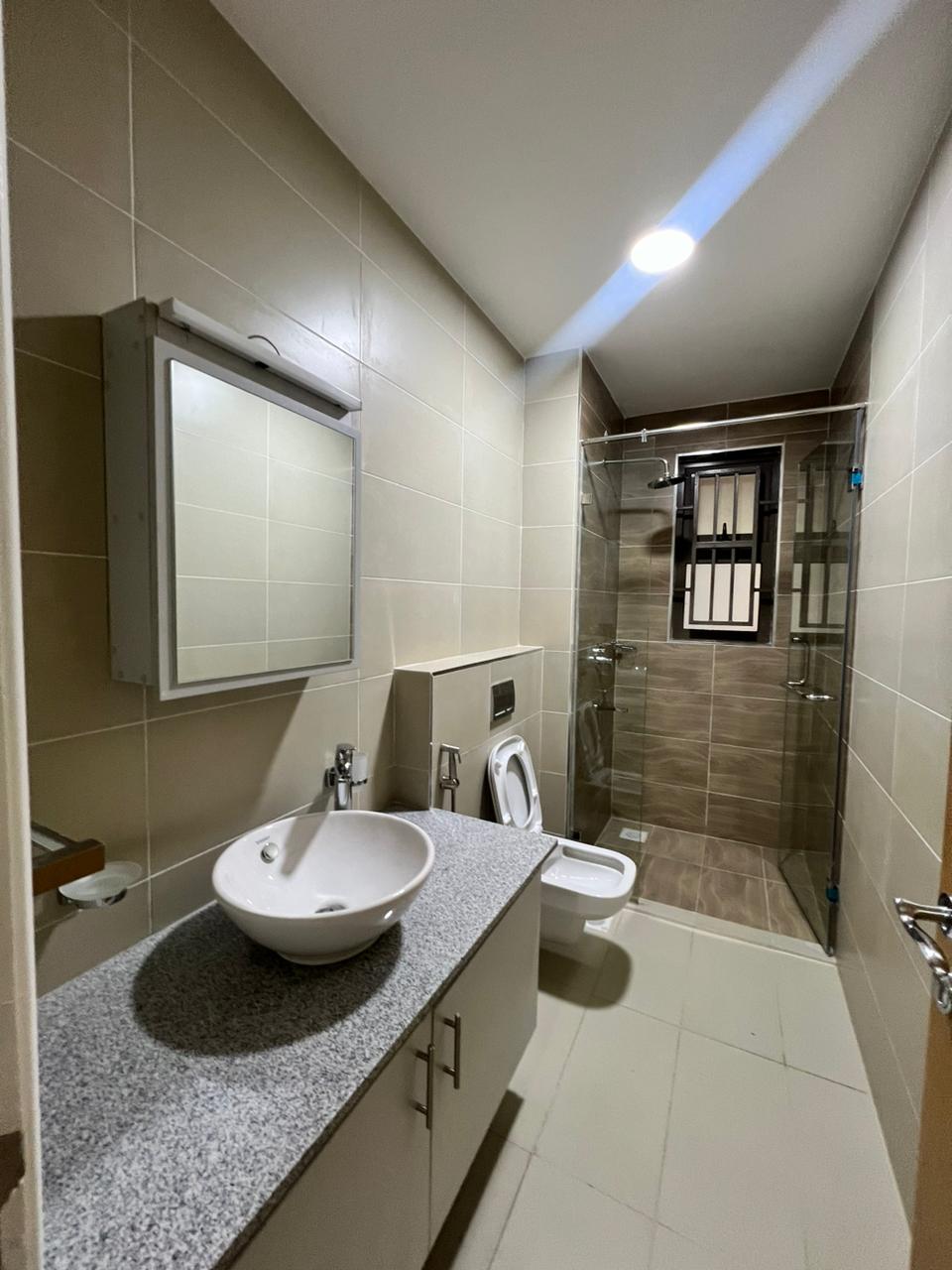 2-Bedroom image 10