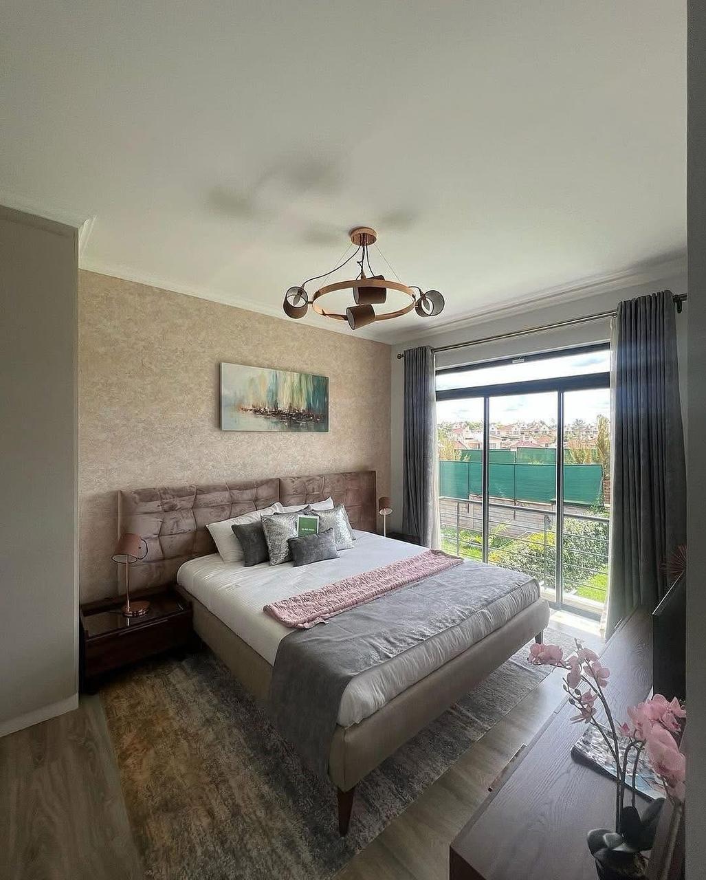 4 Bedroom and DSQ image 6