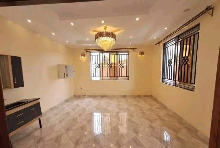 5 Bedroom Villa