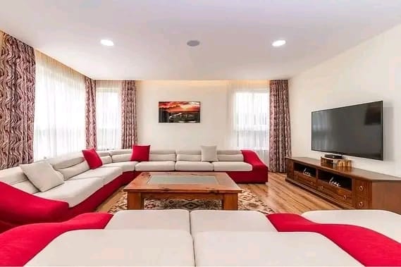 4 Bedroom and dsq image 3