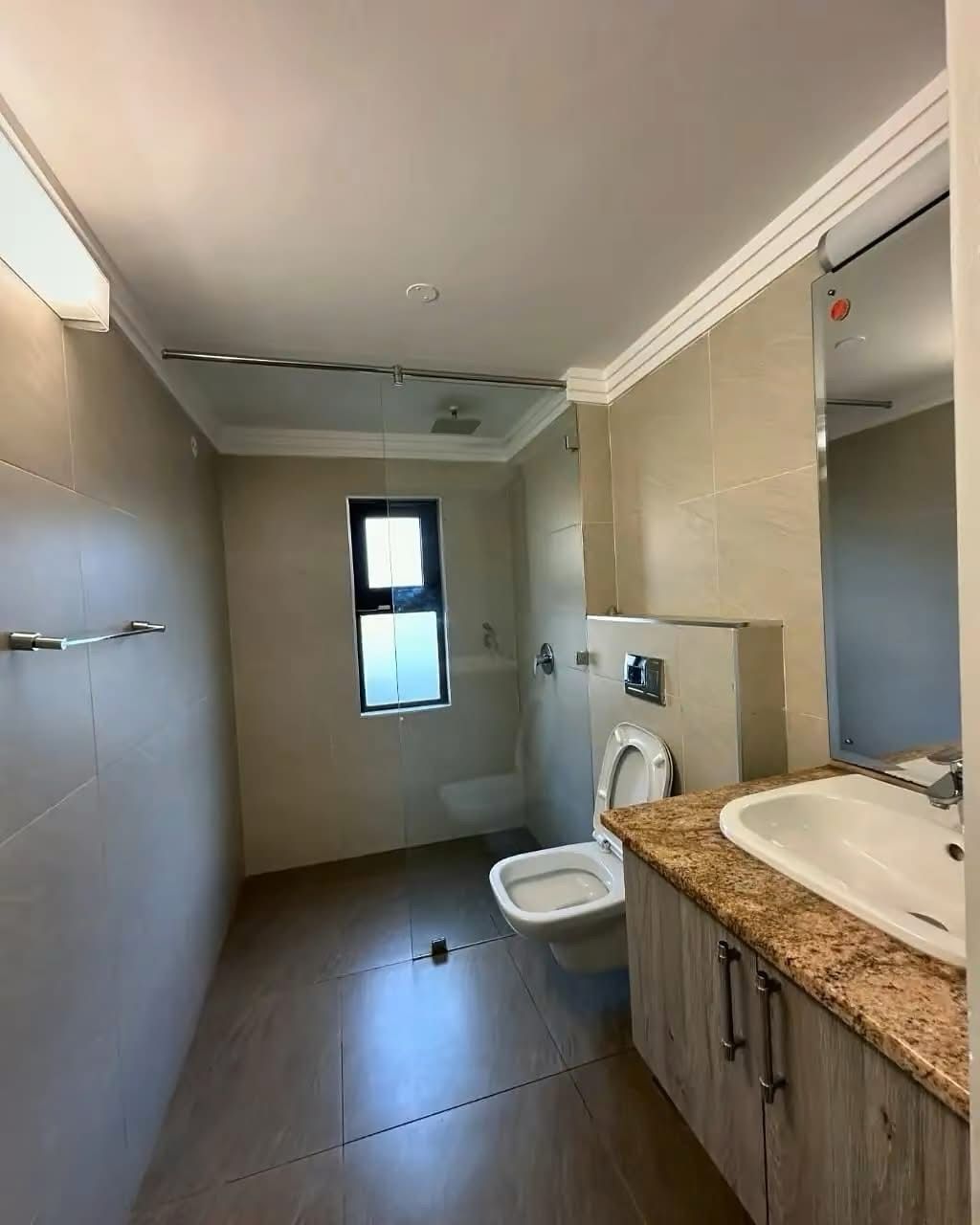5 Bedroom image 4
