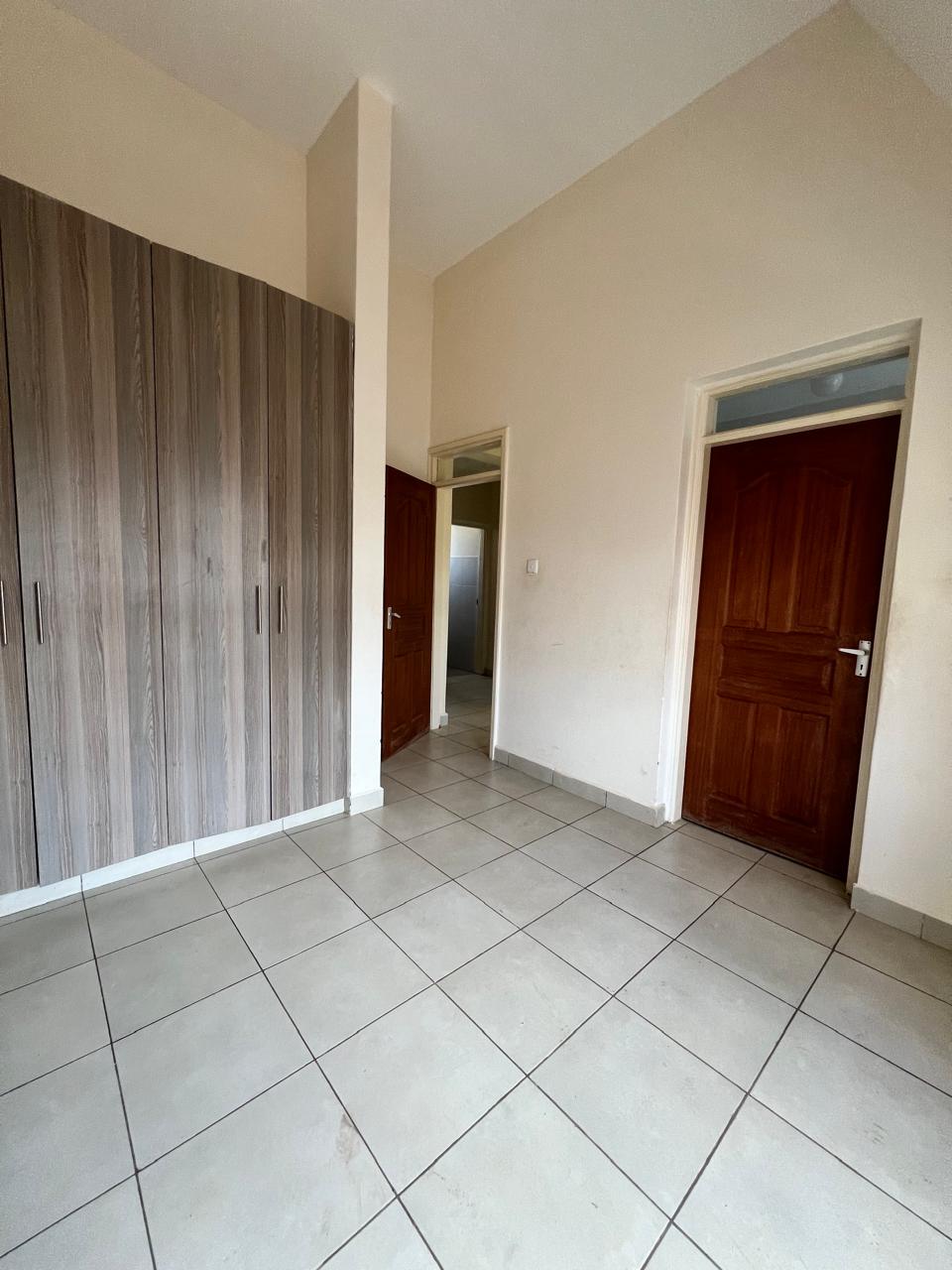2-bedroom image 9