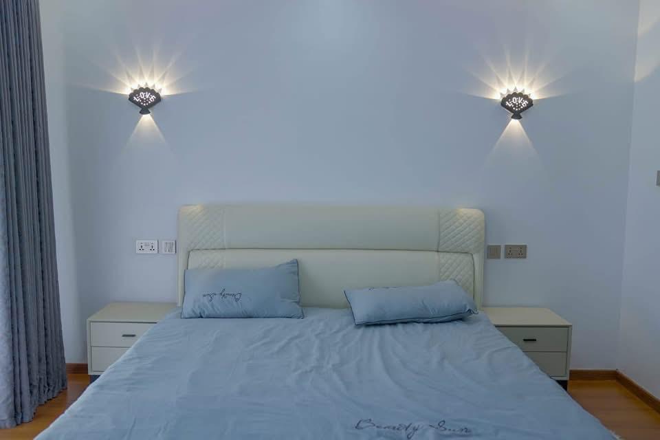 5 Bedroom