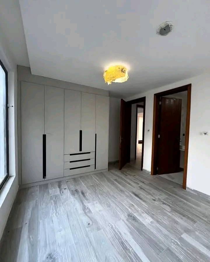 5 Bedroom Townhouse
