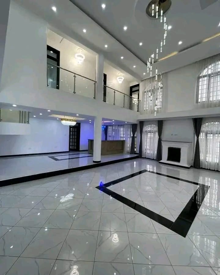 7 Bedroom image 5