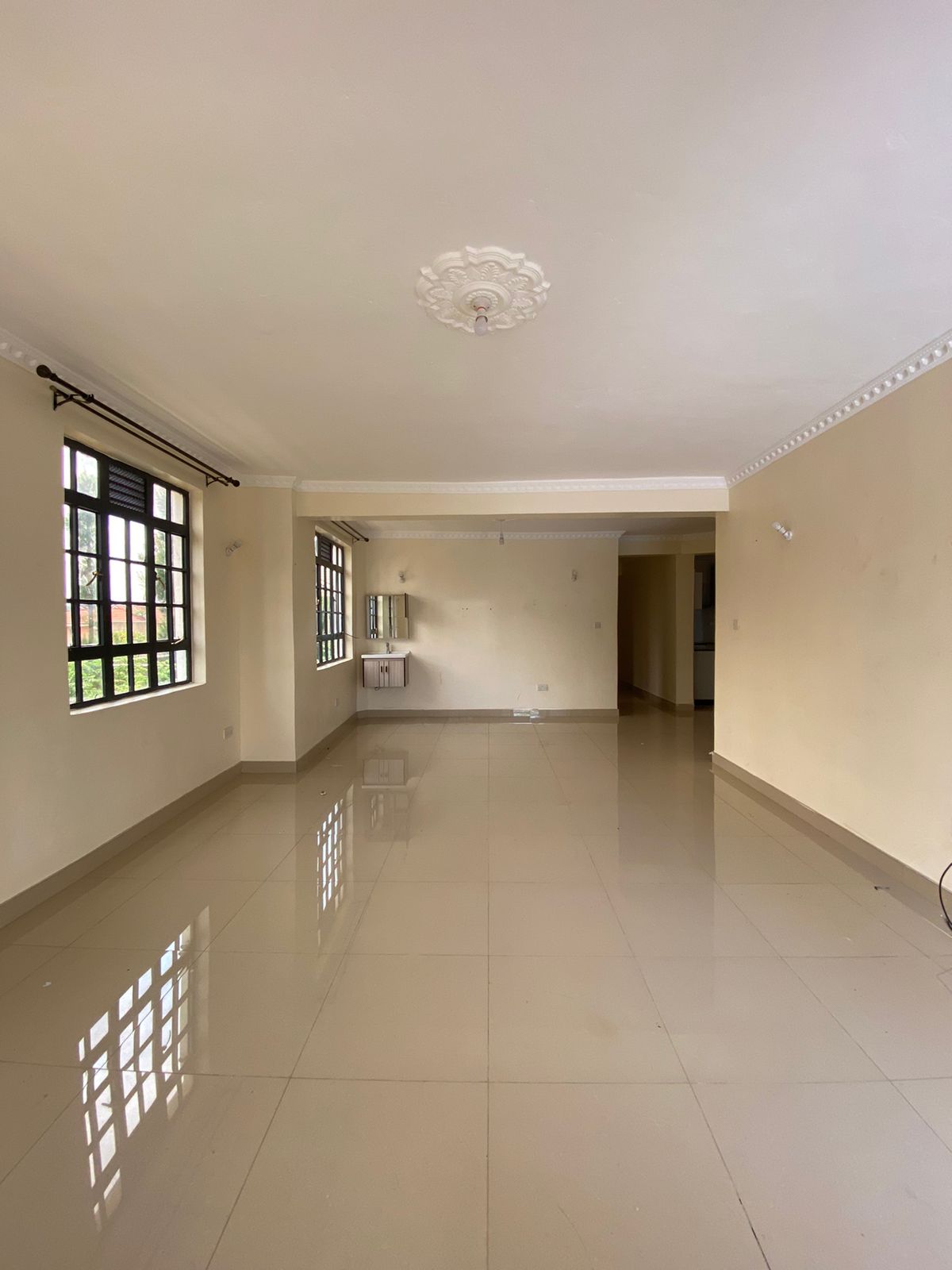 4-Bedroom image 6