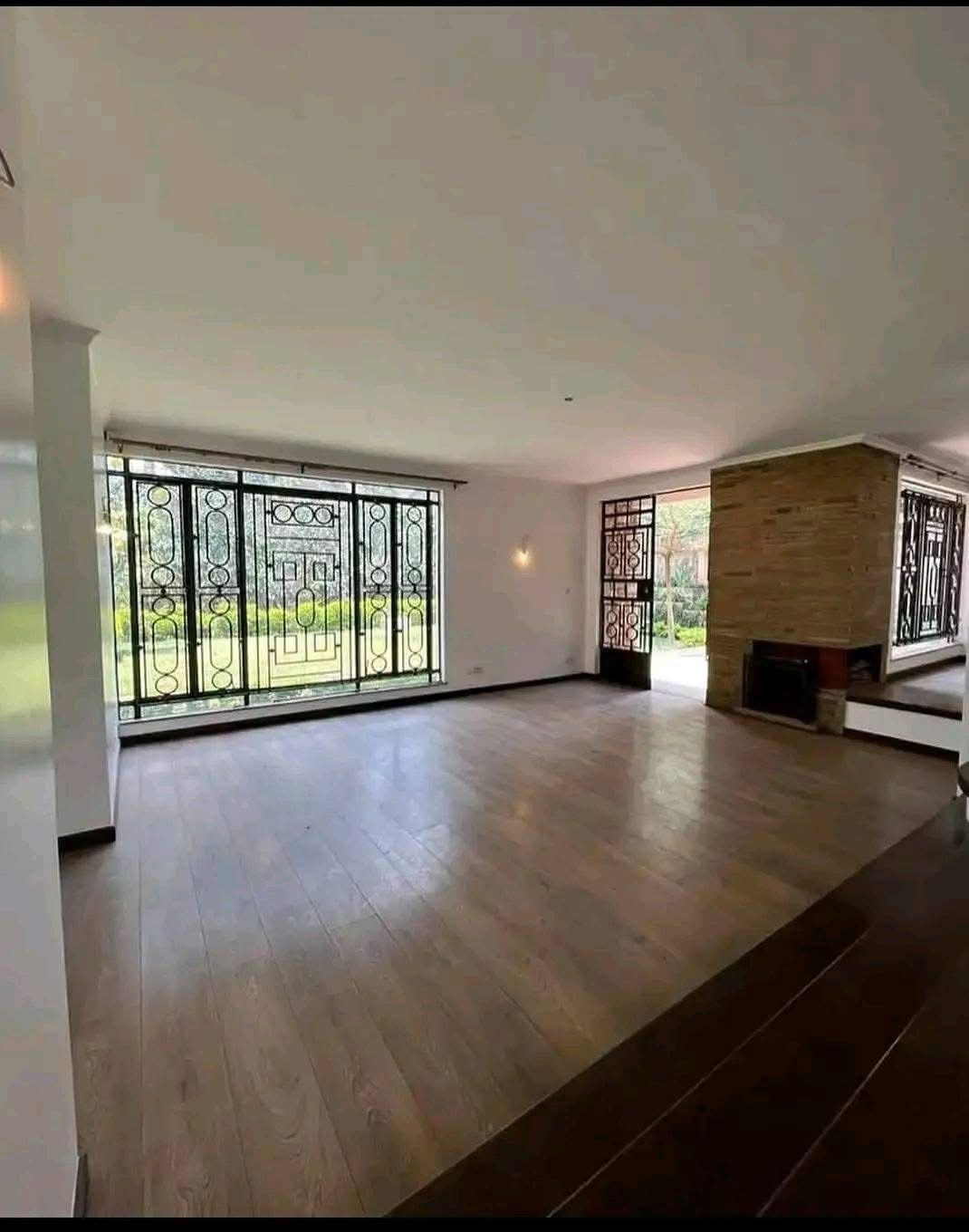 5 Bedroom Townhouse image 6