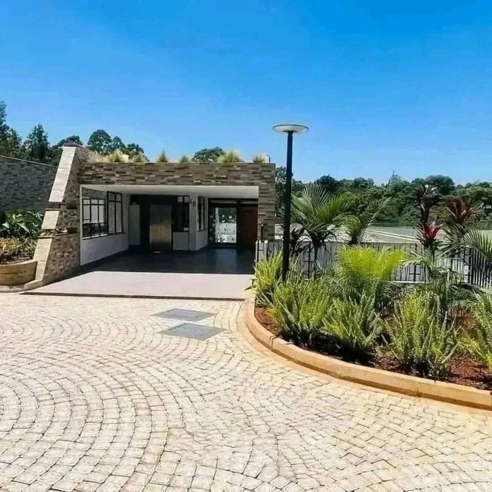 4 Bedroom Water Villa image 8
