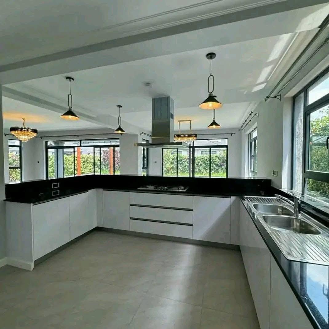 4 Bedroom Villa image 13