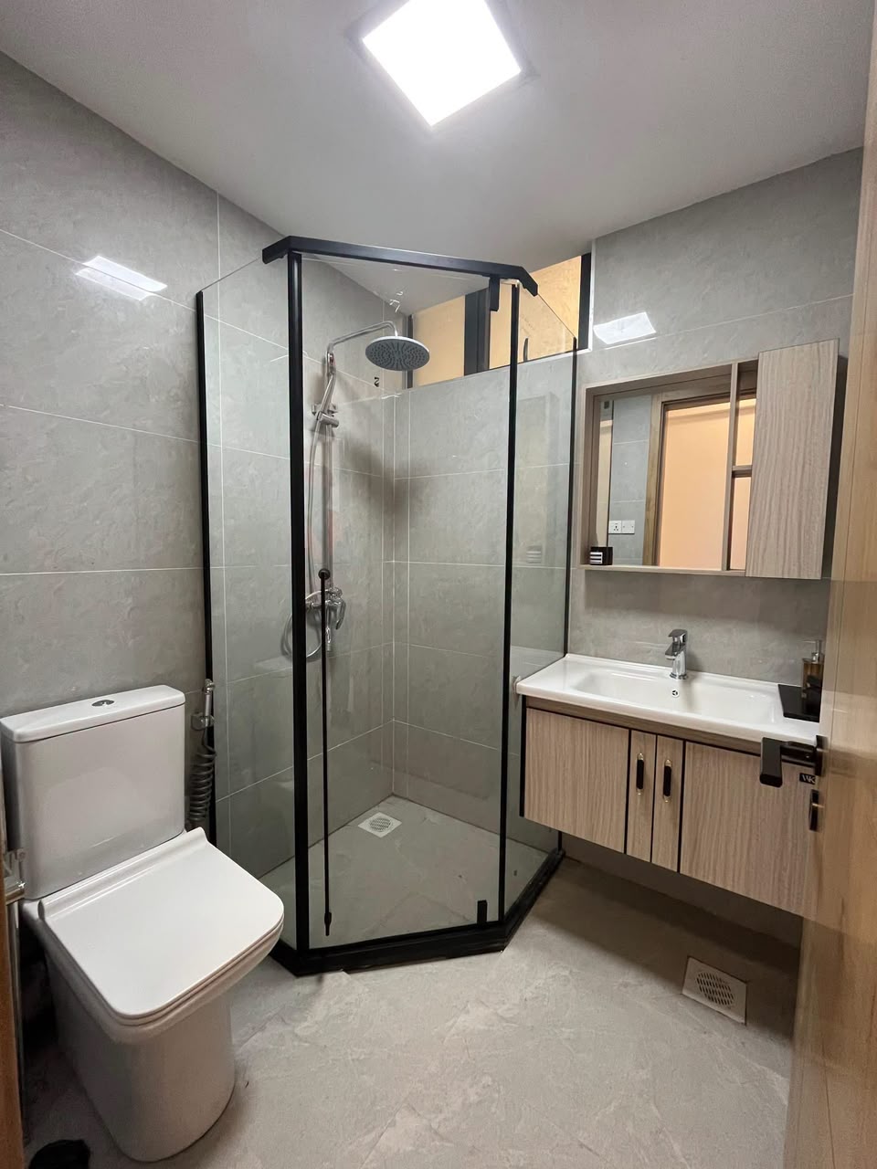 Modern 1, 2 & 3 Bedroom Apartments For Sale  💰 Prices From: KES 7.6 Million image 4