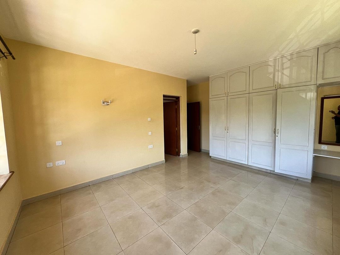 3-Bedroom image 3