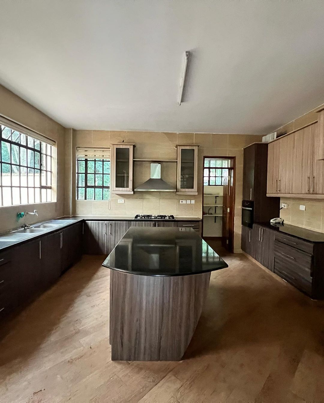 4-bedroom+SQ