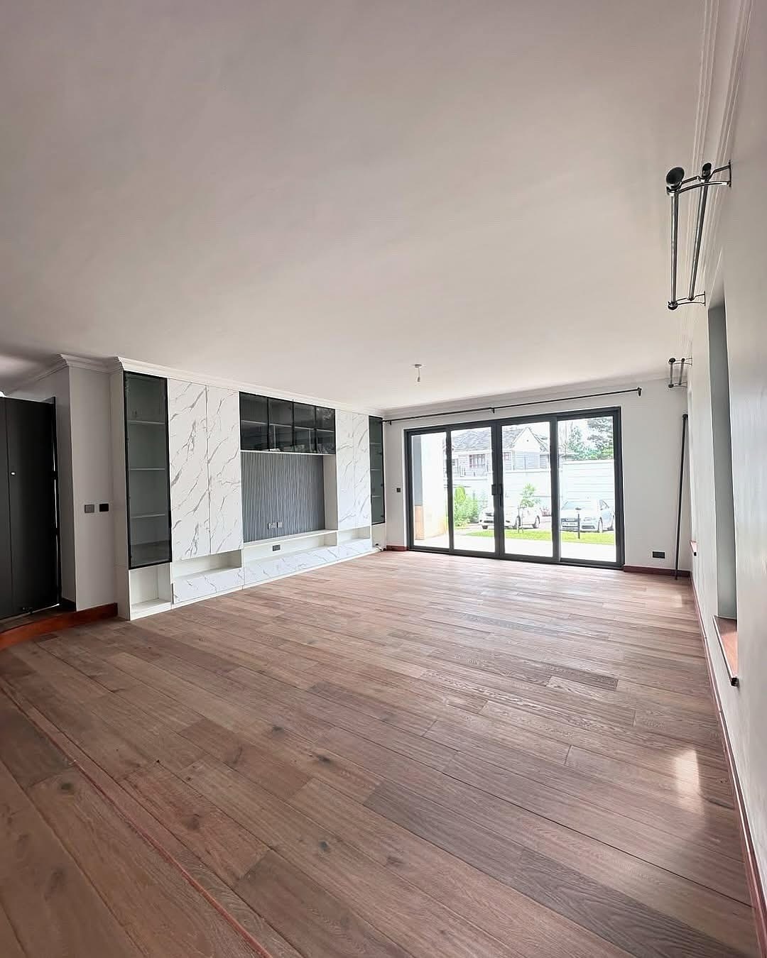 5 Bedroom Villa