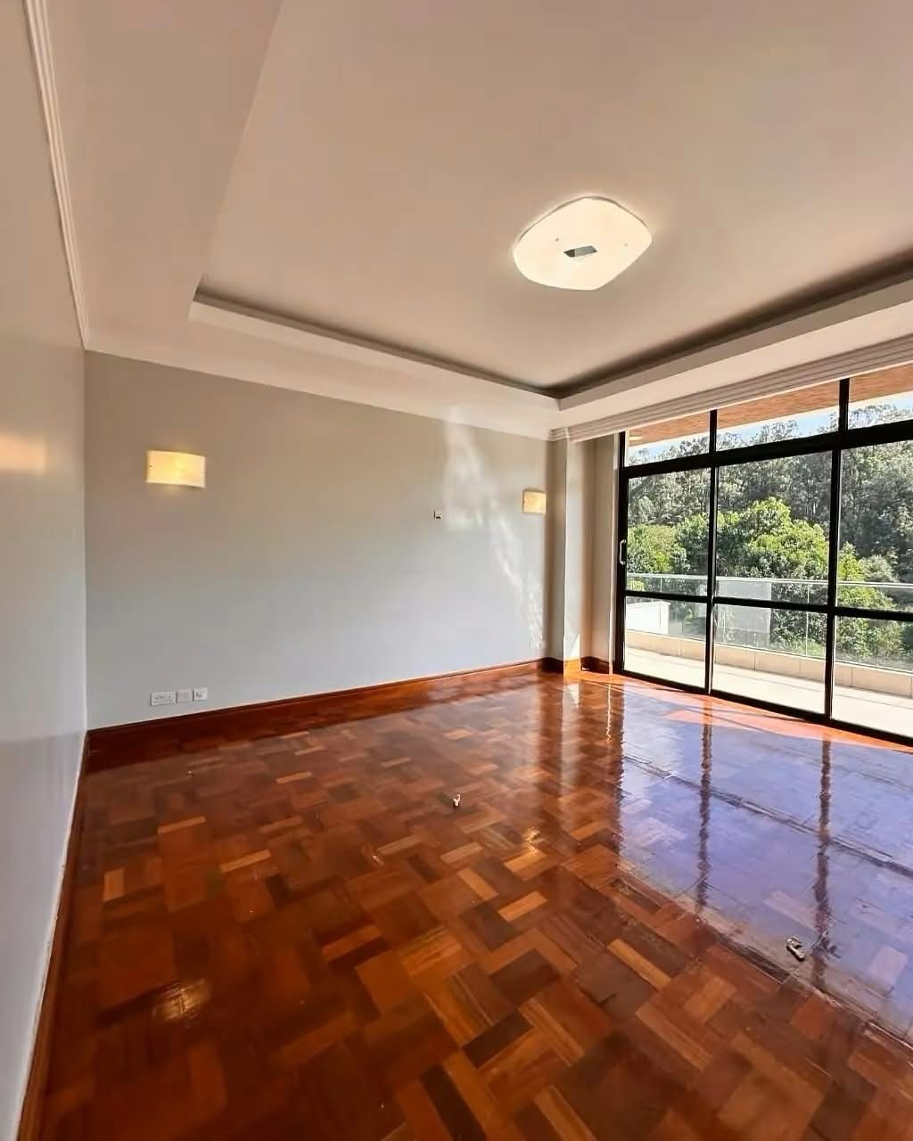 5 Bedroom Villa image 12