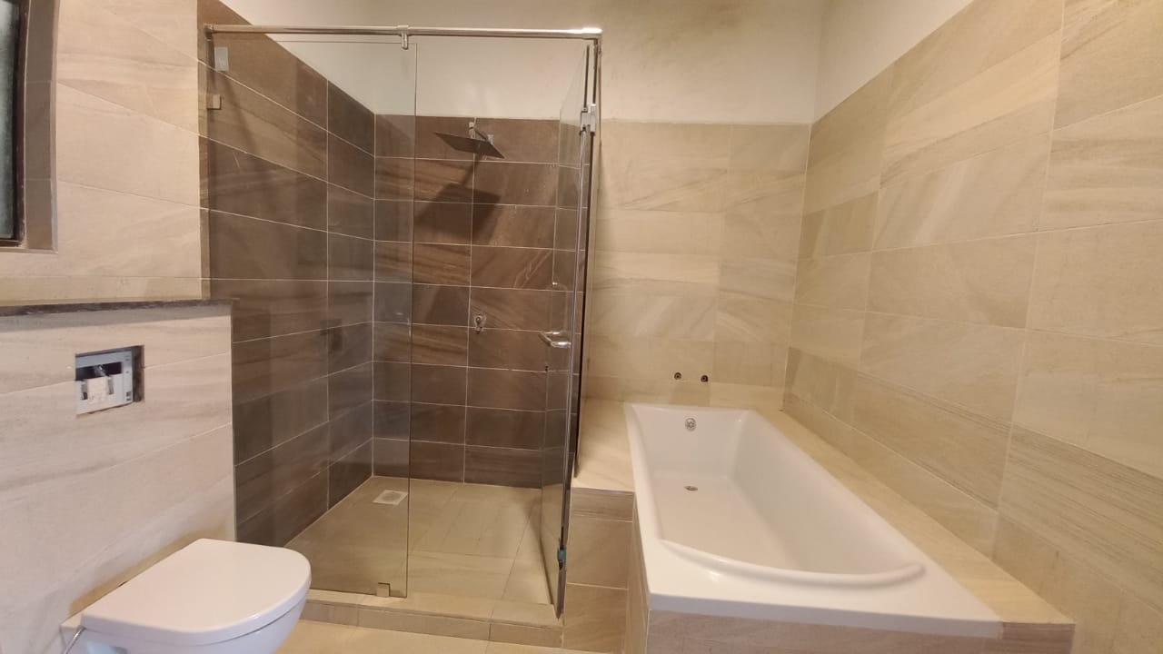 3-Bedroom image 9